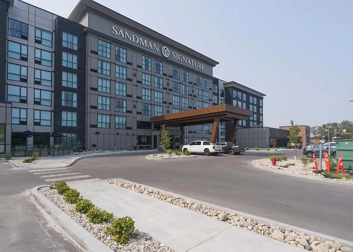 Sandman Signature Winnipeg Airport Hotel & Suites